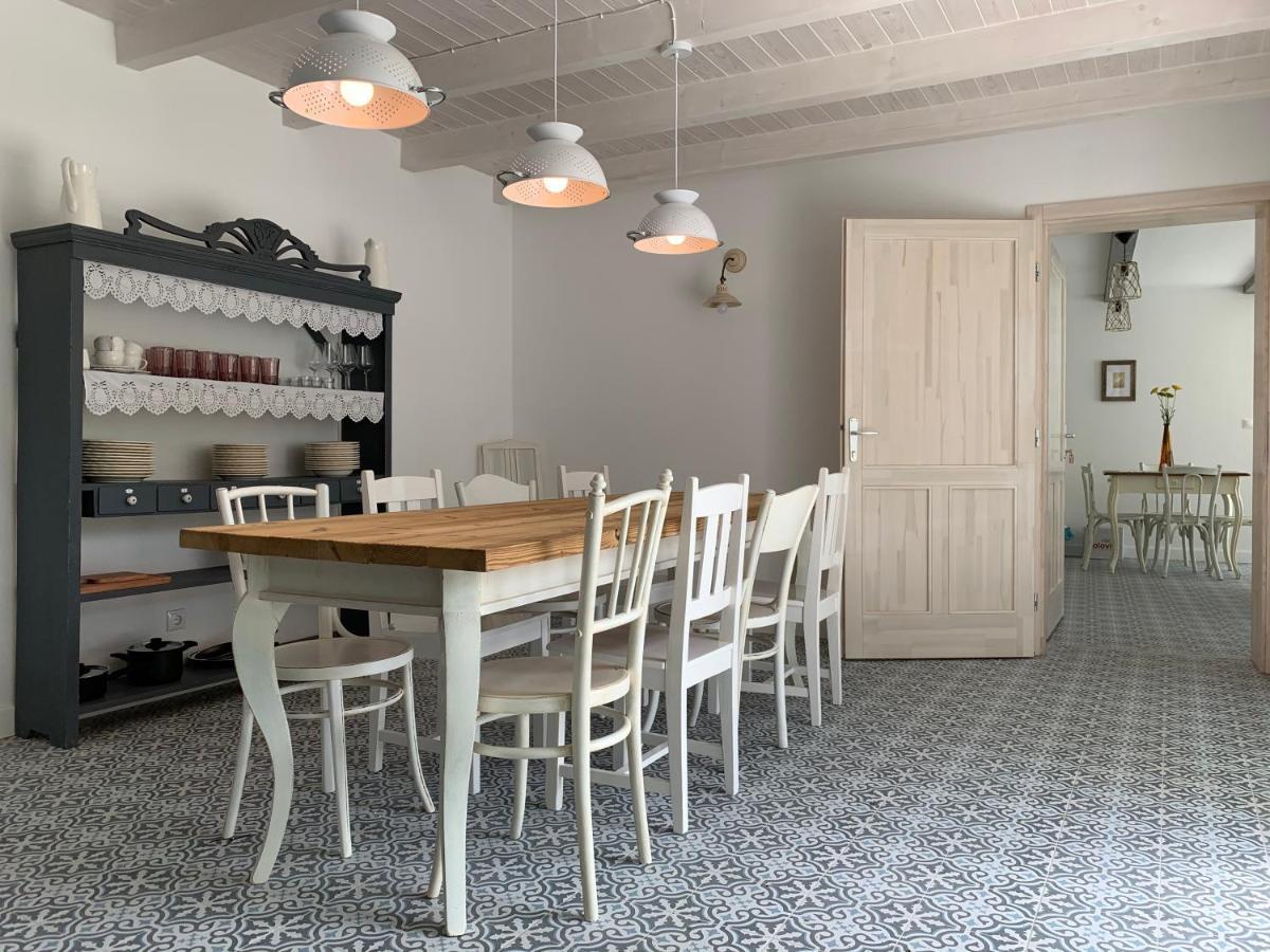 Kali Kuetyue Holiday home Balatonhenye